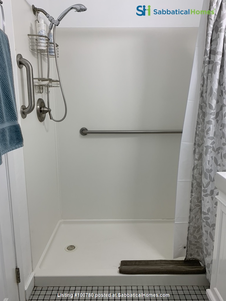 1 bedroom Guest House for rent in Albany listing 100780